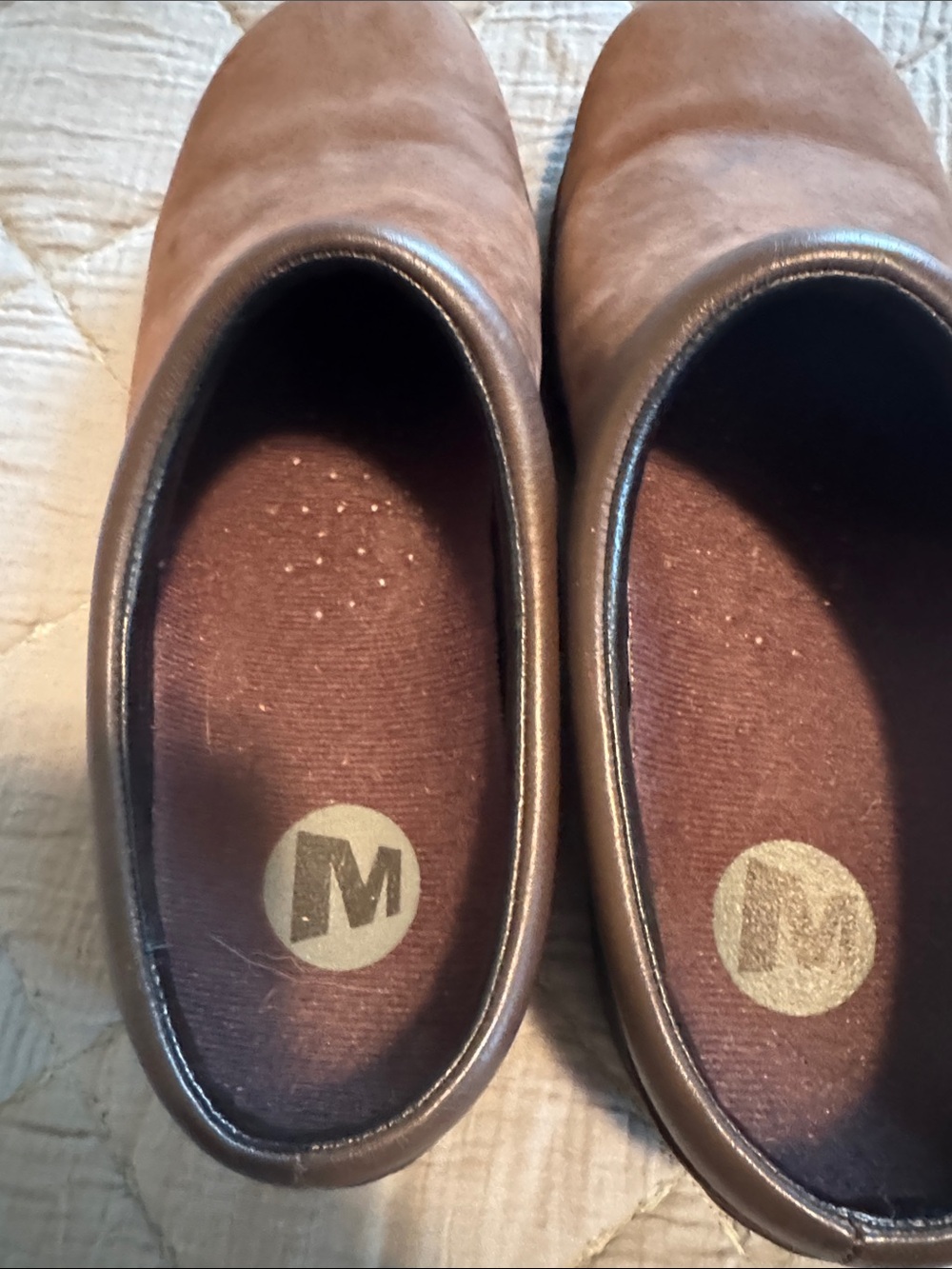 Merrell Women's Brown Suede Slip-On Clogs - Picture 3 of 6